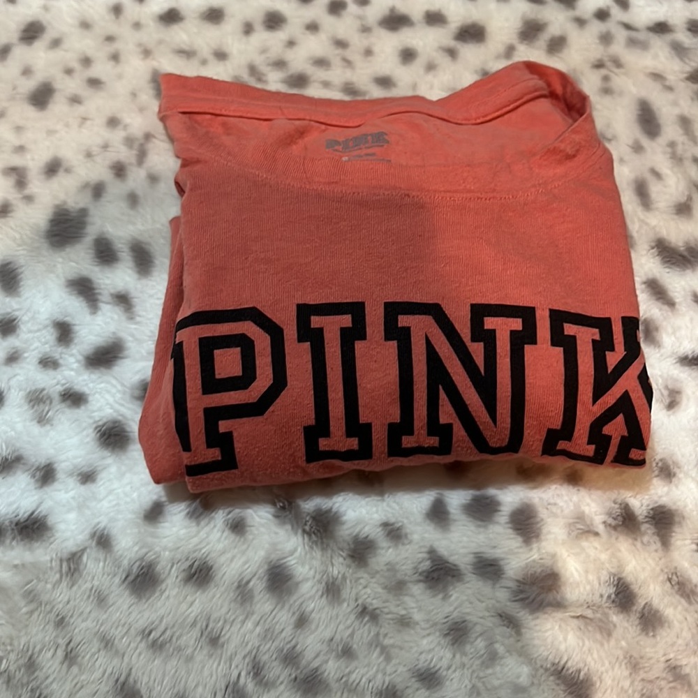 “Victoria’s Secret PINK” t shirt